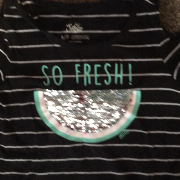 Justice flip sequin top. Cute off the shoulder sleeve. - Picture 3 of 5